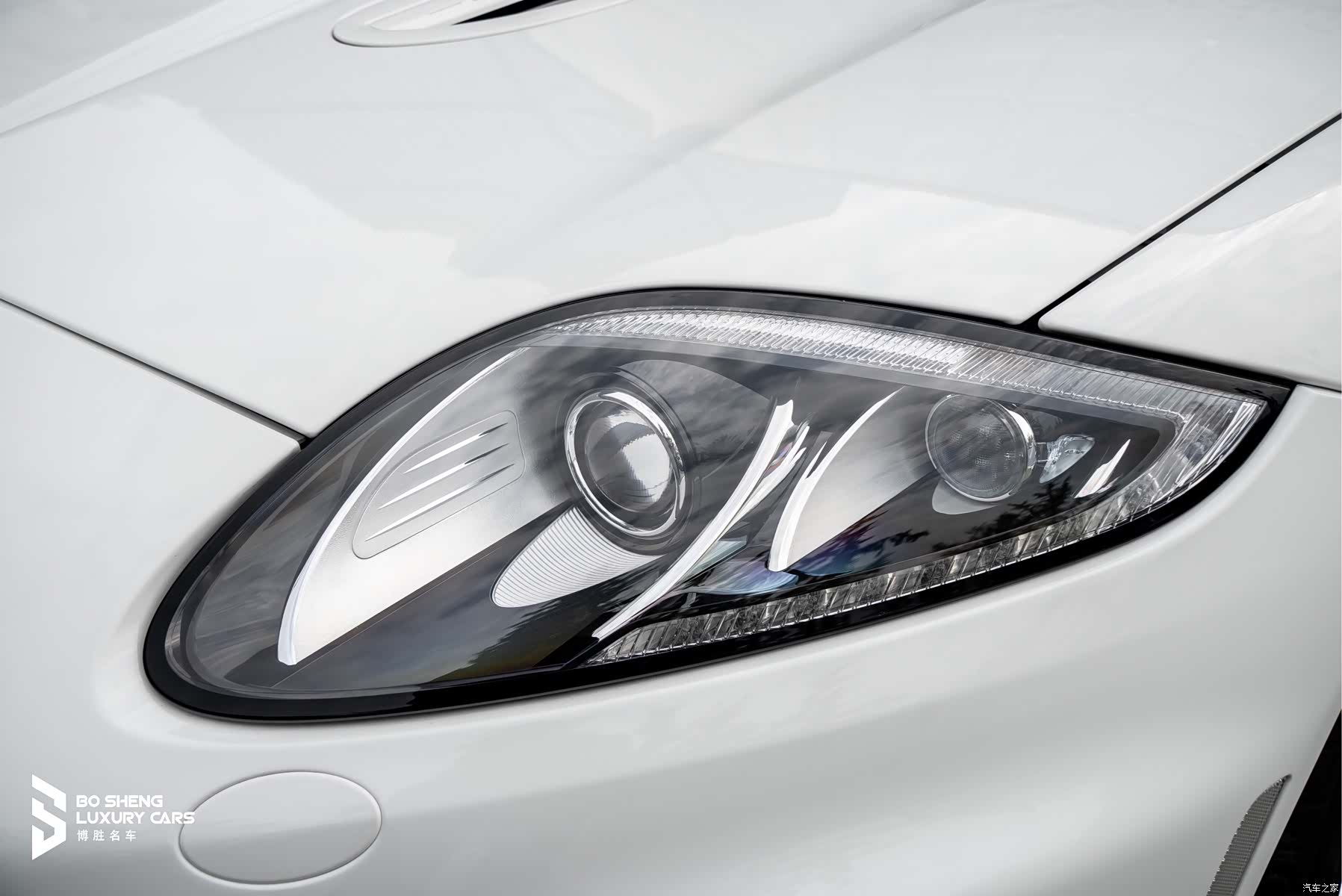 Jaguar XK, 2012 21