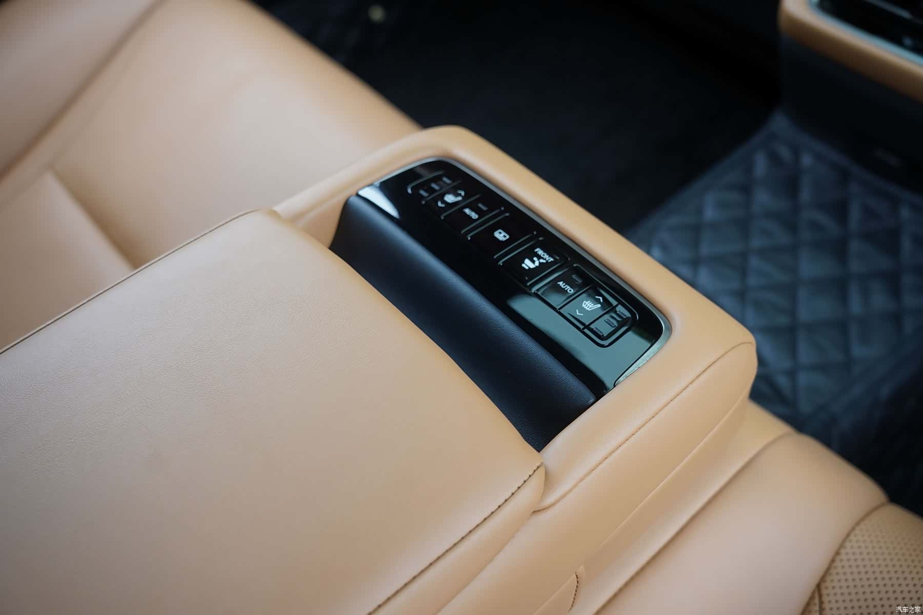 Lexus LS, 2022 26