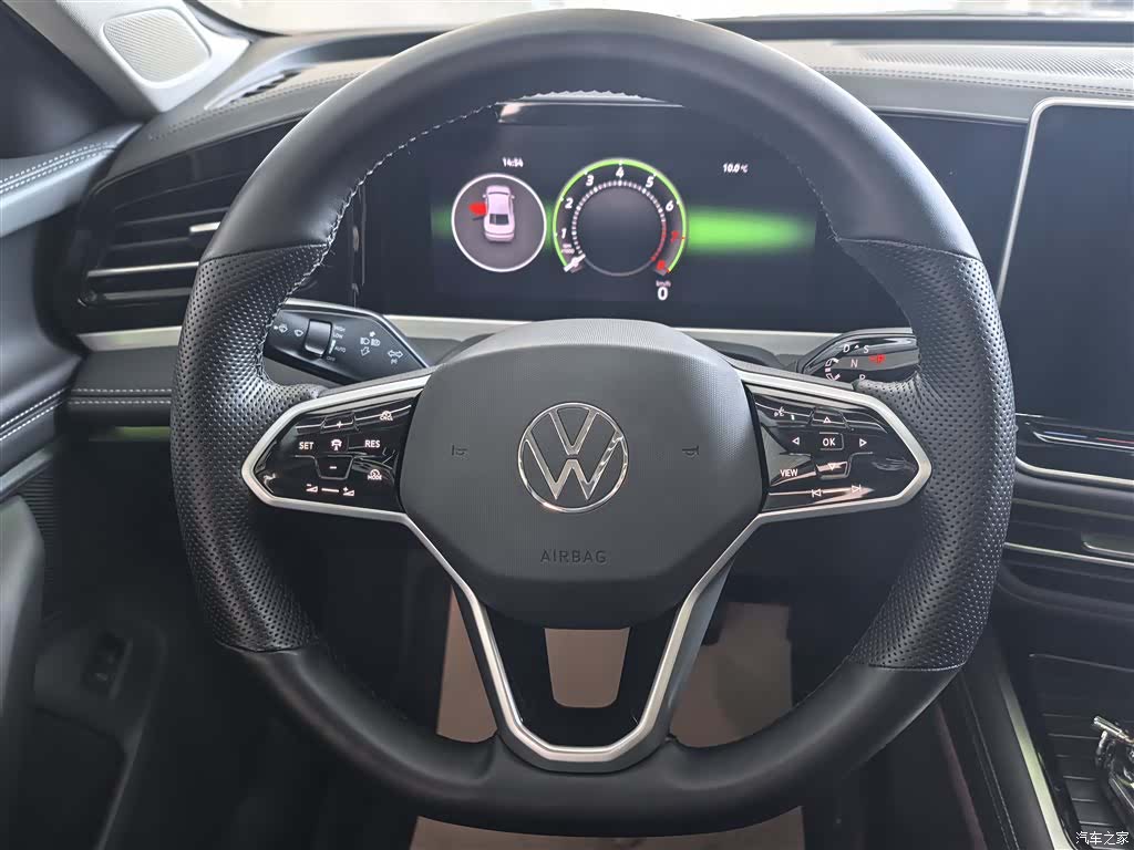 Volkswagen Magotan, 2025 10