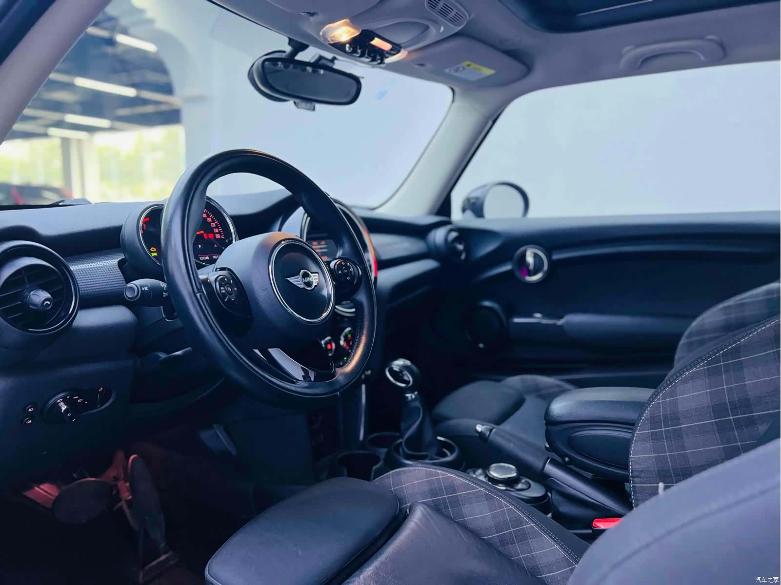Mini Cooper, 2018 все фото