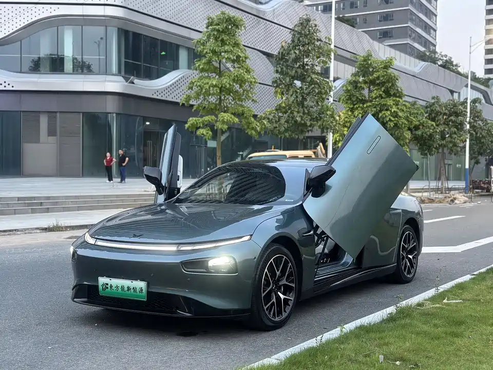 XPENG P7