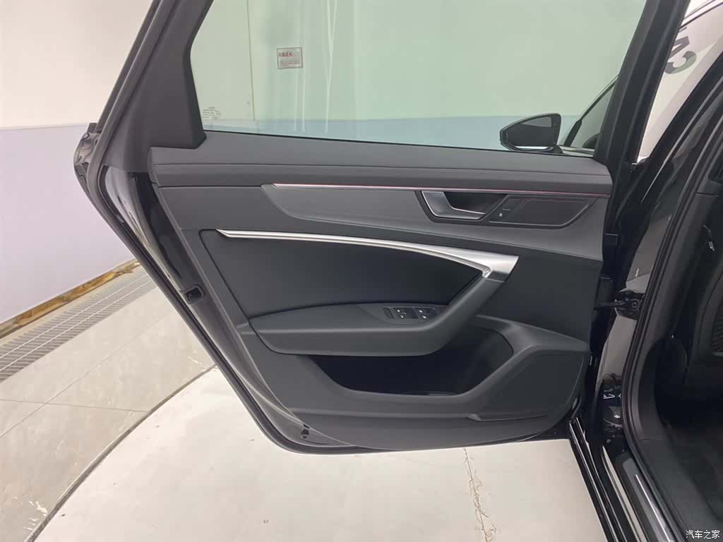 Audi A6L, 2022 28