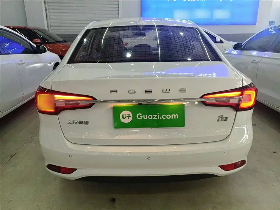 Roewe i5