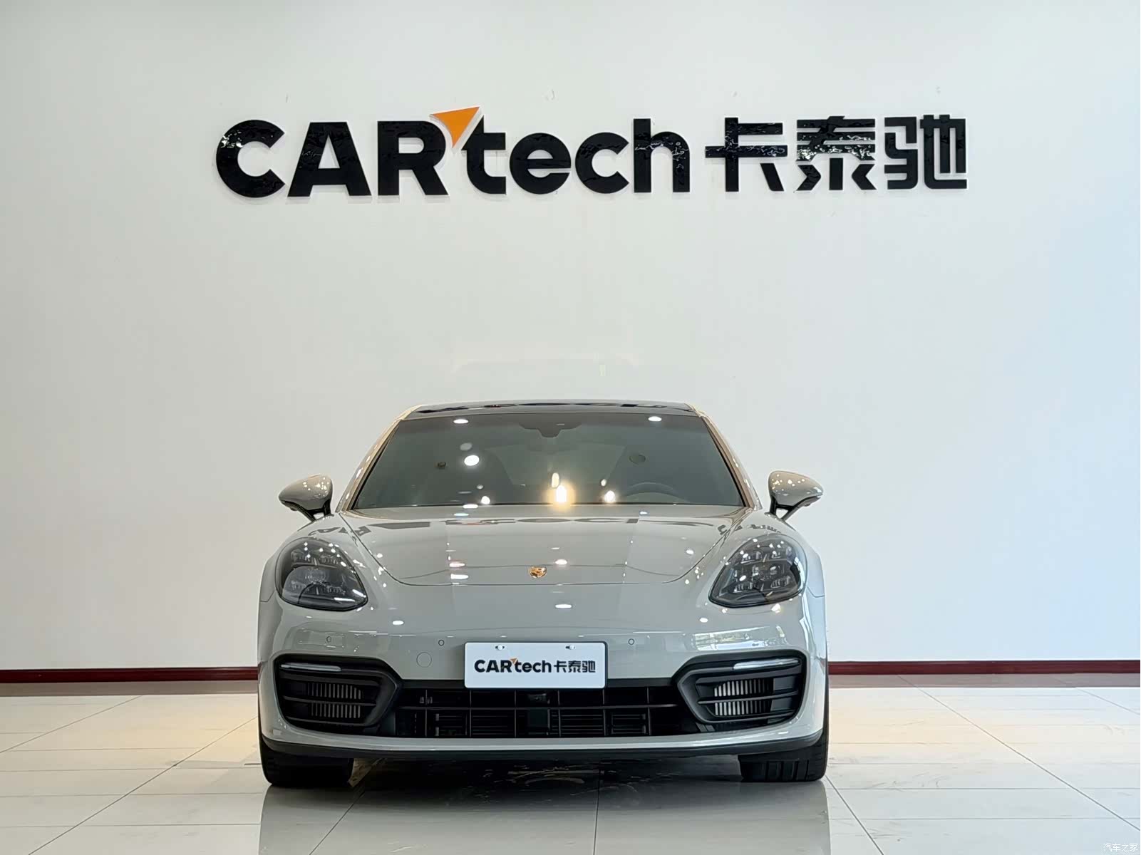 Porsche Panamera, 2023 2