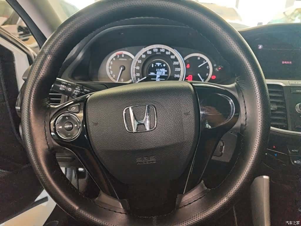 Honda Accord, 2017 11