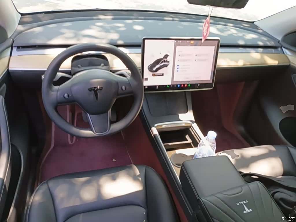 Tesla Model Y, 2023 10