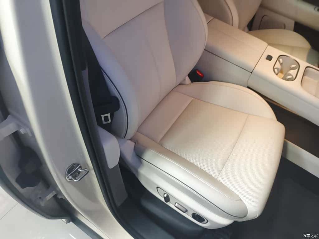 Li Auto i6, 2025 25