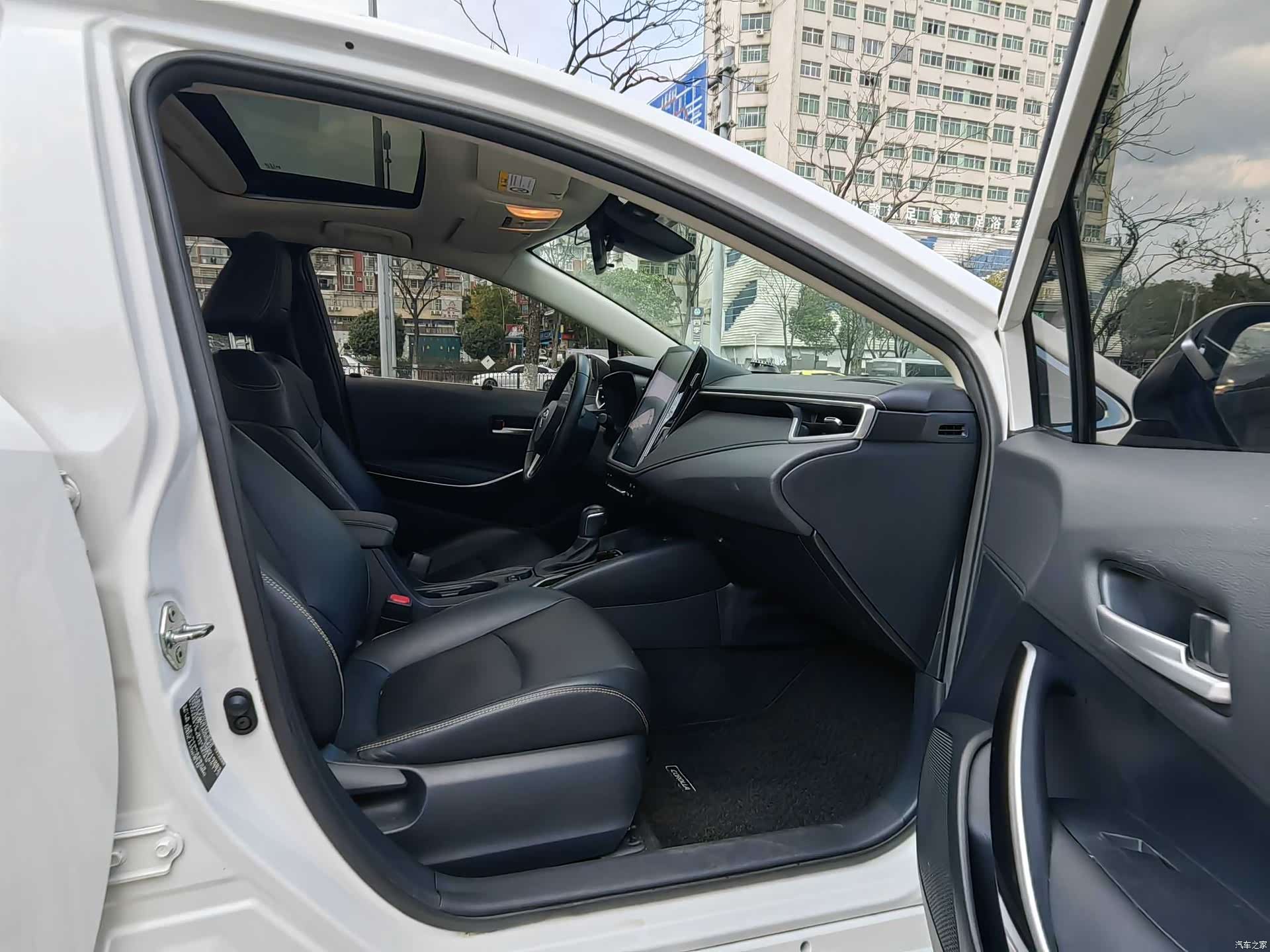 Toyota Corolla, 2019 все фото
