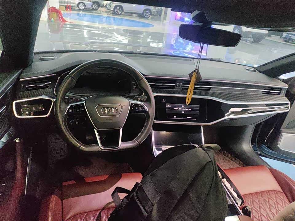 Audi A7L