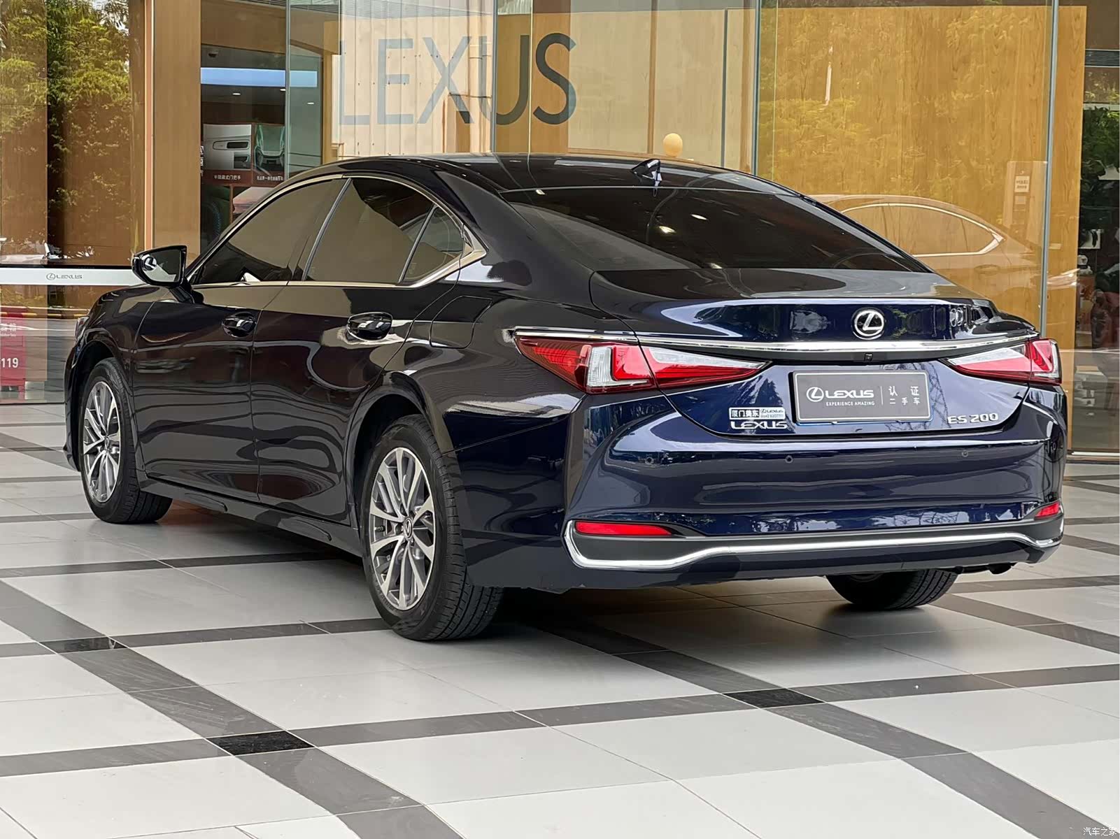 Lexus ES, 2022 6