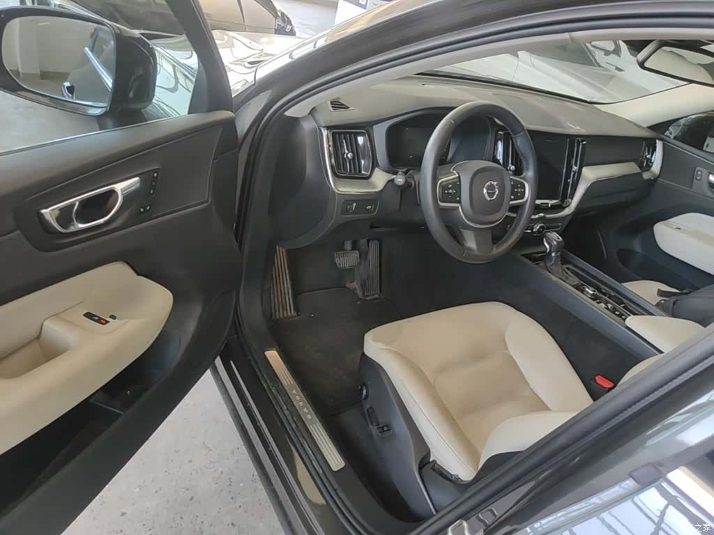 Volvo XC60, 2018 16