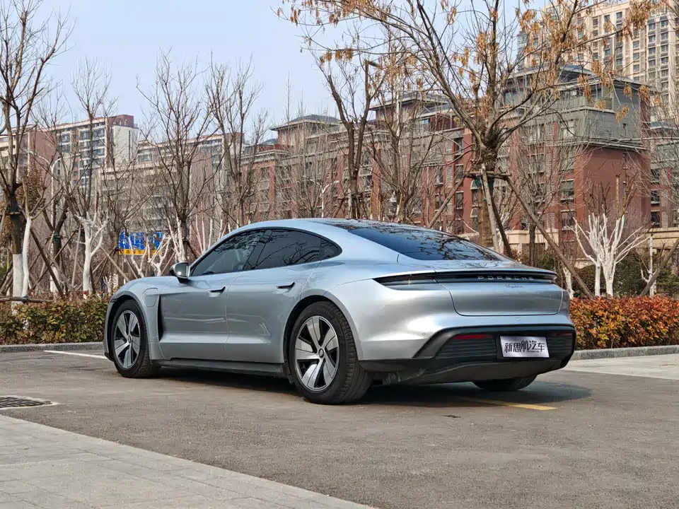 Porsche Taycan