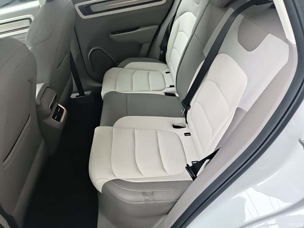 Geely Icon, 2025 17