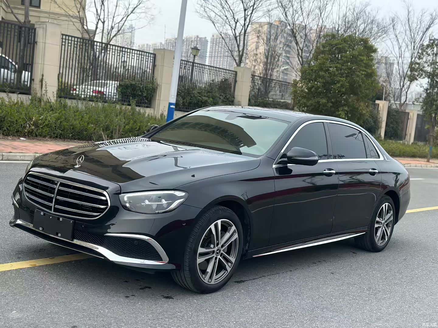 Mercedes-Benz E-Class, 2022 3