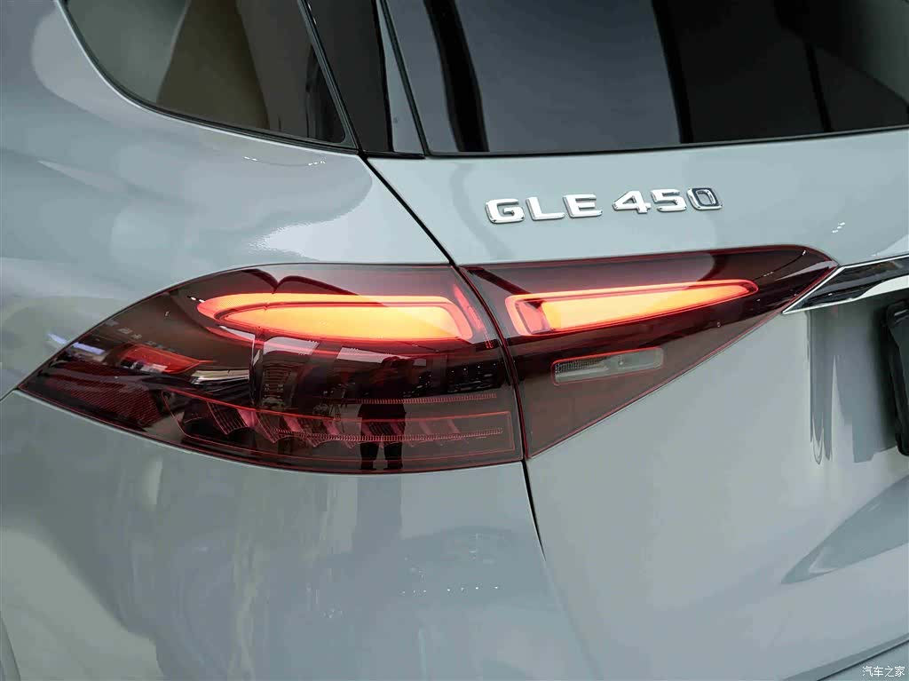 Mercedes-Benz GLE, 2024 23