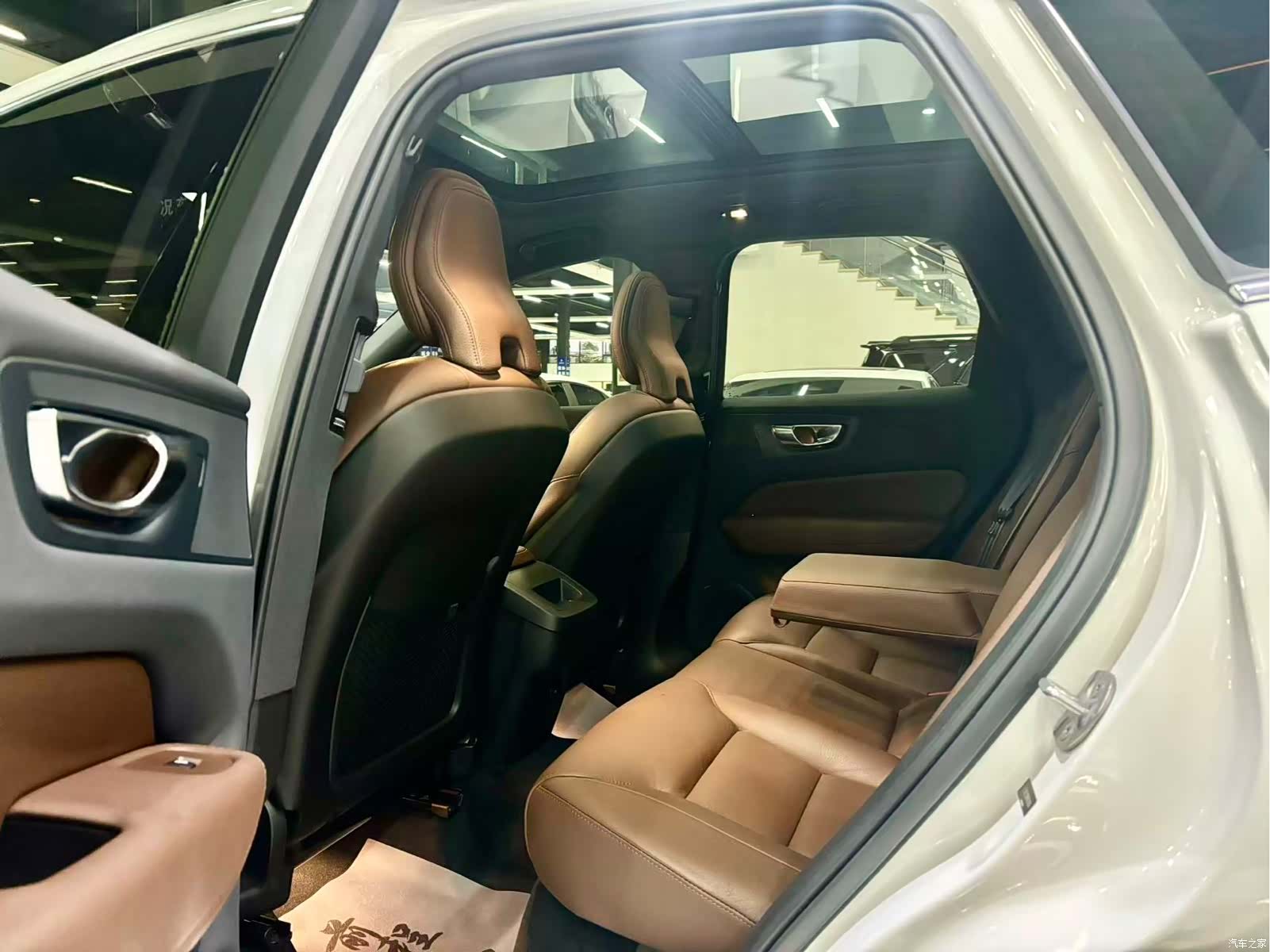 Volvo XC60, 2024 6