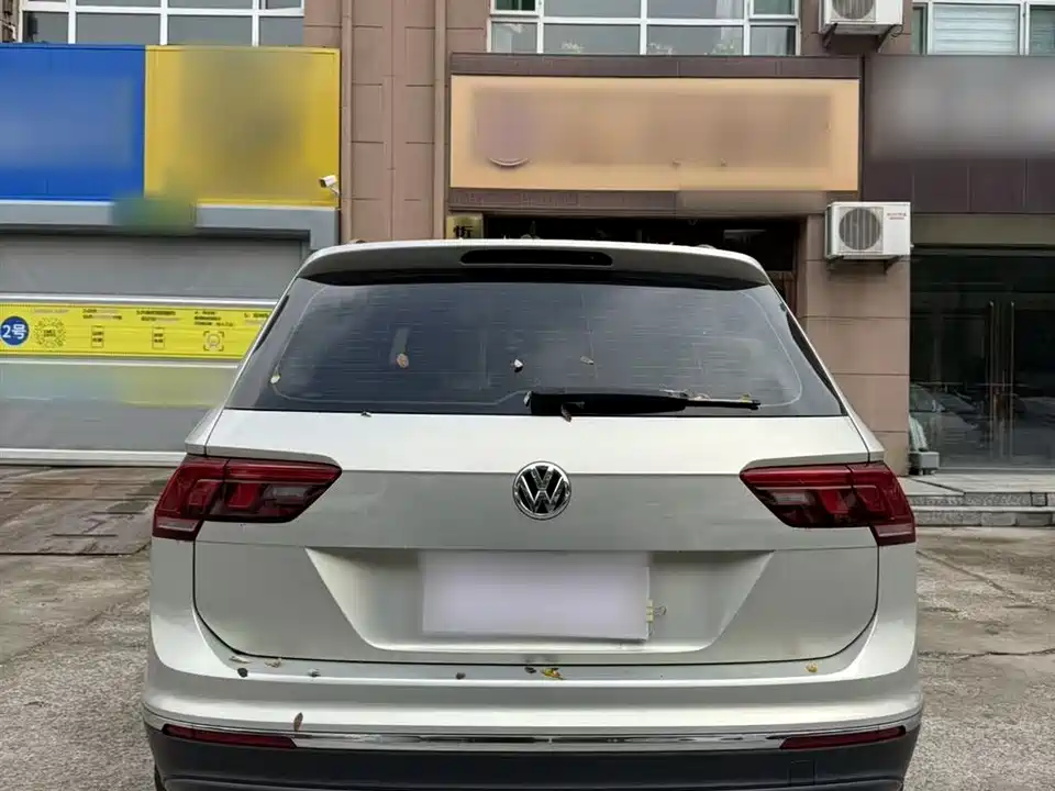 Volkswagen Tiguan L