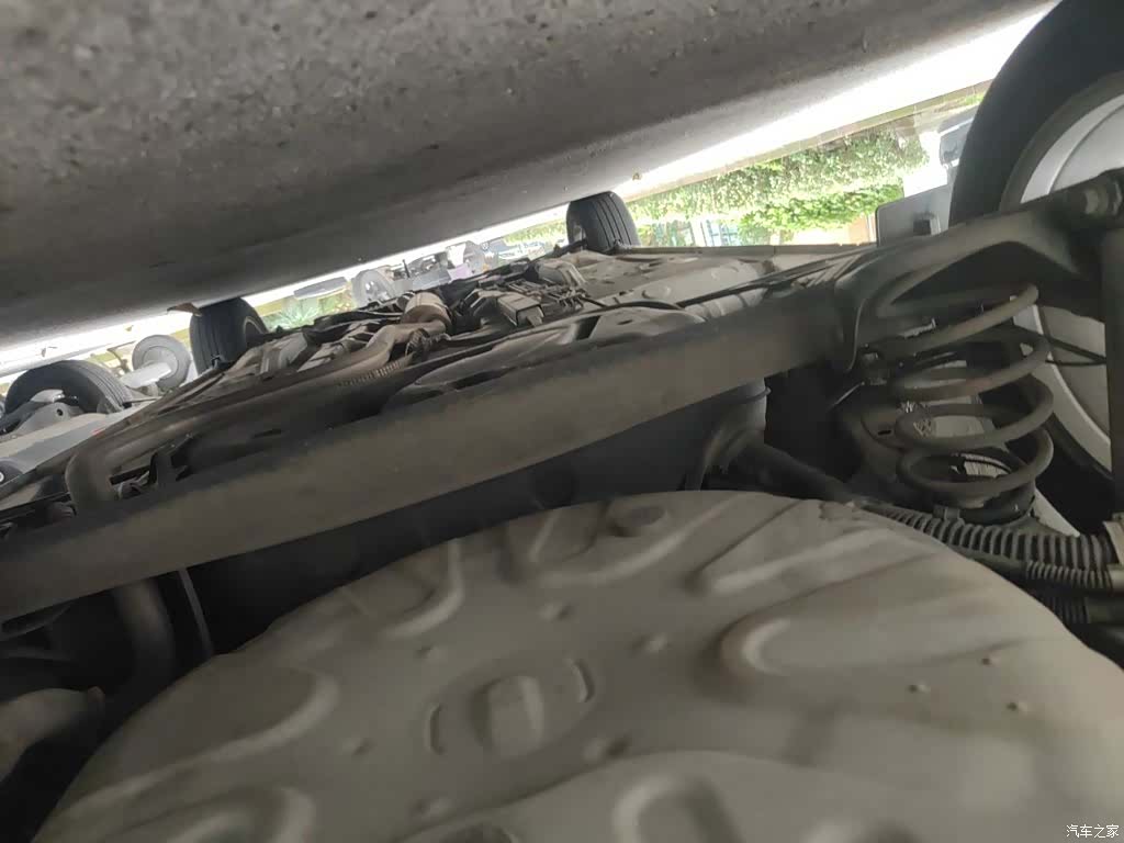 Toyota YARiS L, 2015 25