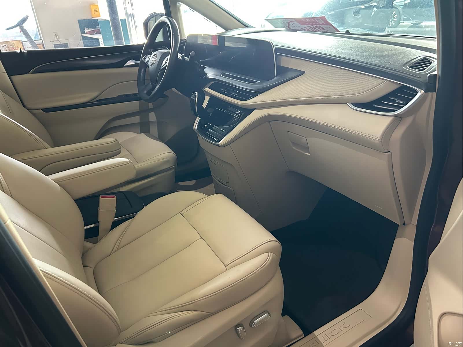 Buick GL8, 2023 8