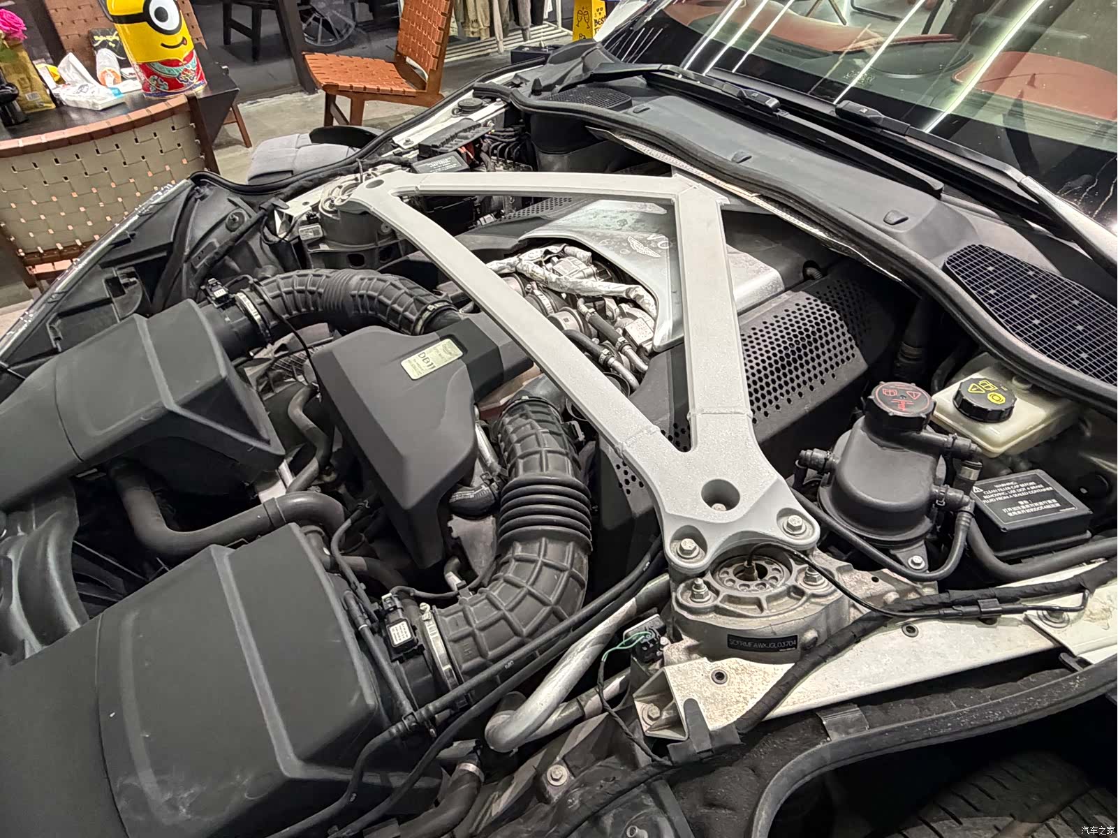 Aston Martin DB11, 2018 25