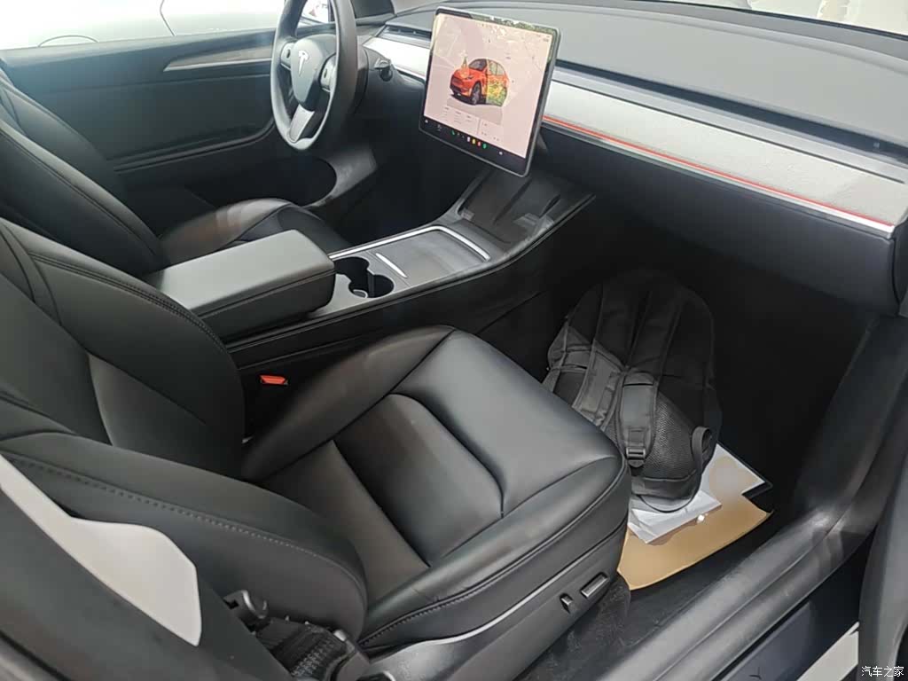 Tesla Model Y, 2024 20