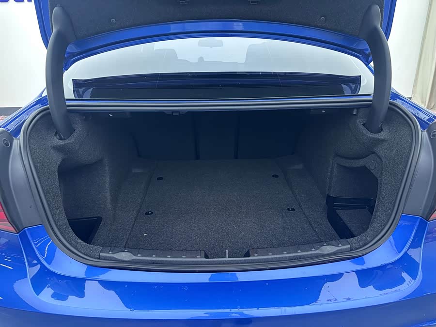 BMW 3 Series 2017, фото 20