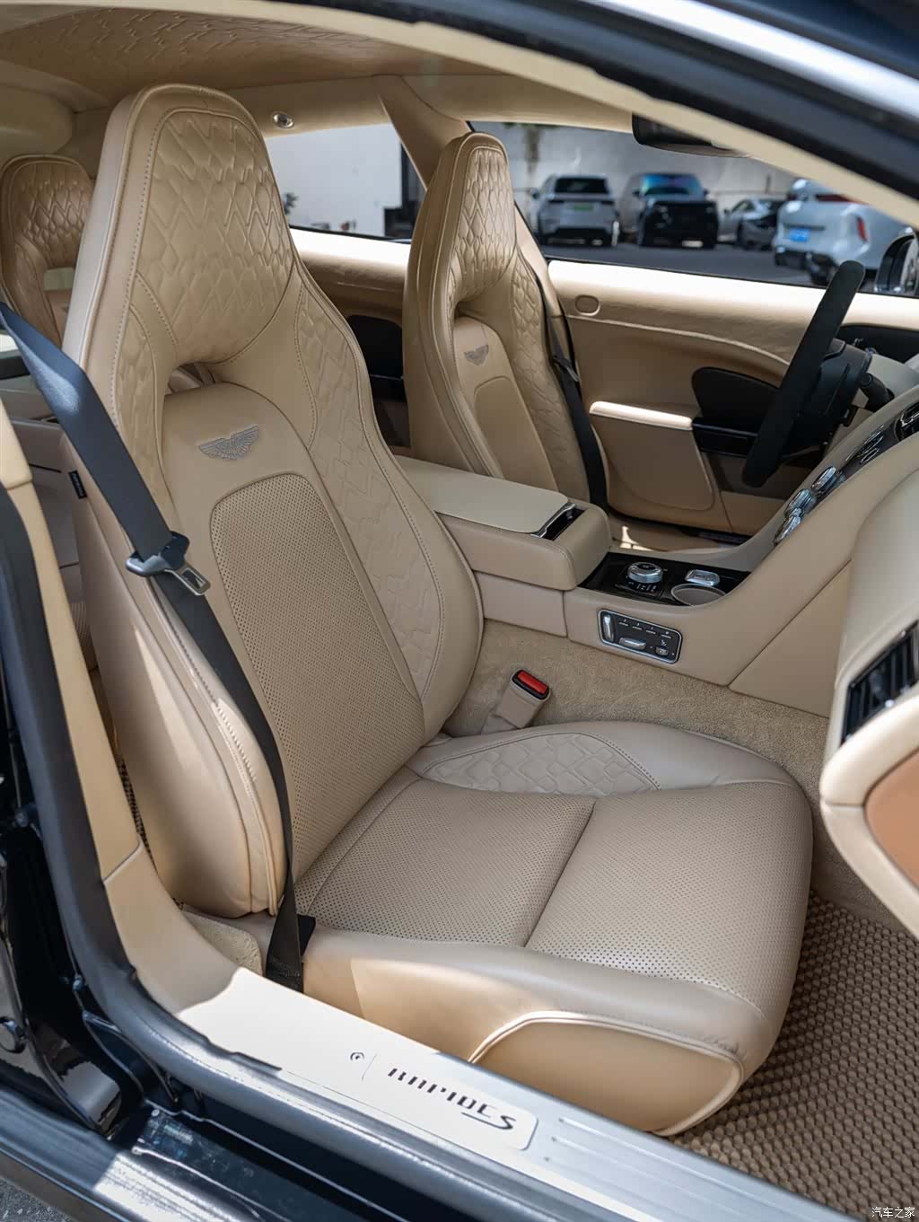 Aston Martin Rapide, 2019 17
