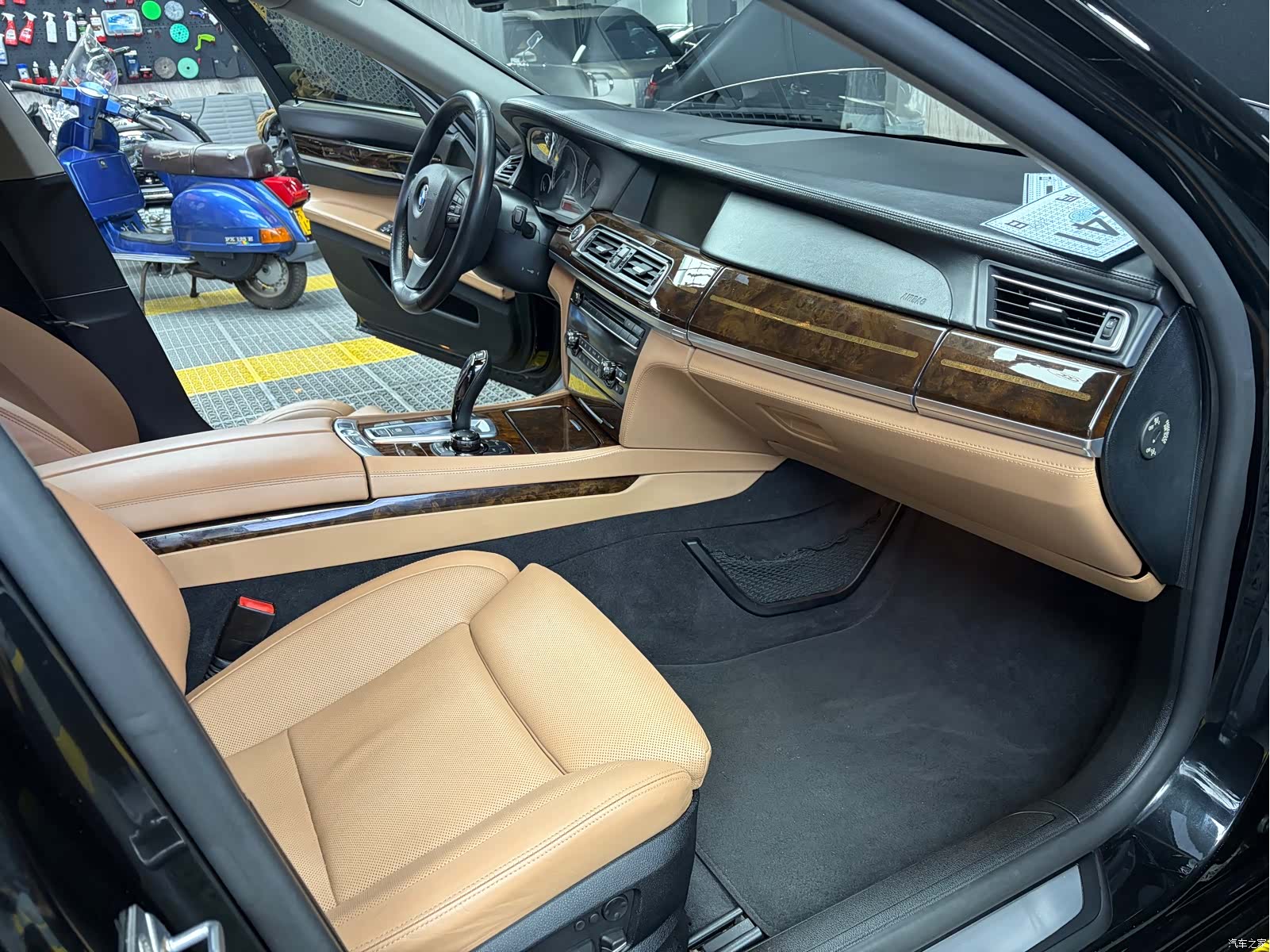BMW 7 Series, 2011 19