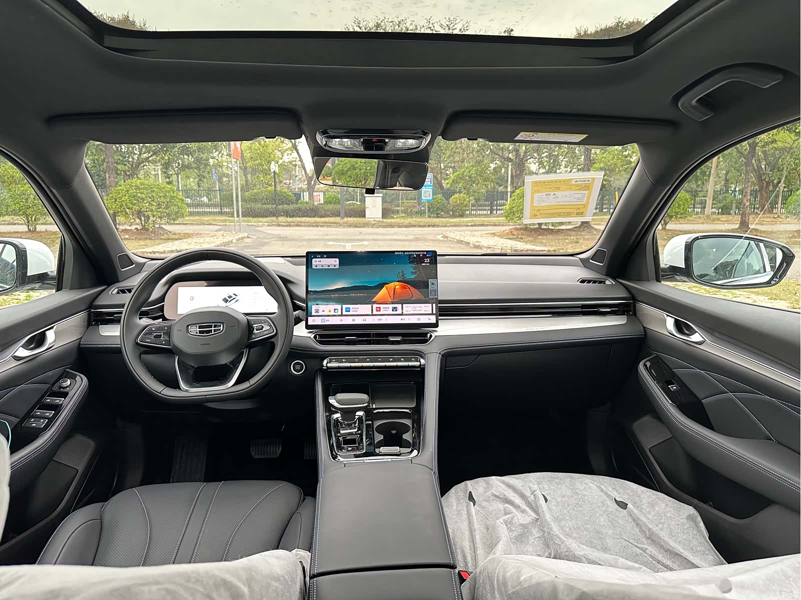 Geely Preface, 2026 12