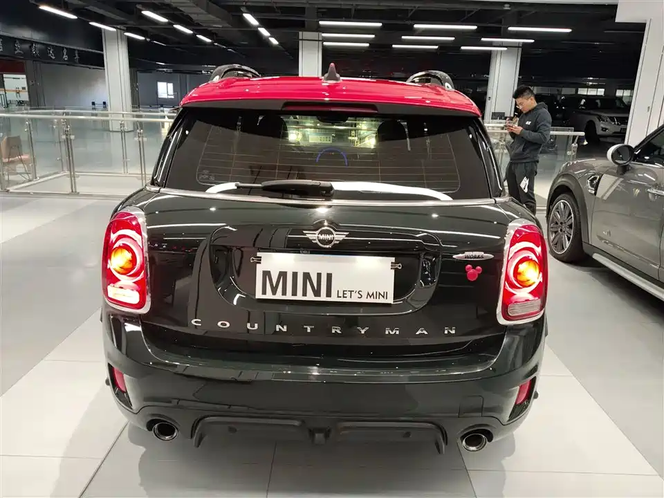 MINI JCW COUNTRYMAN