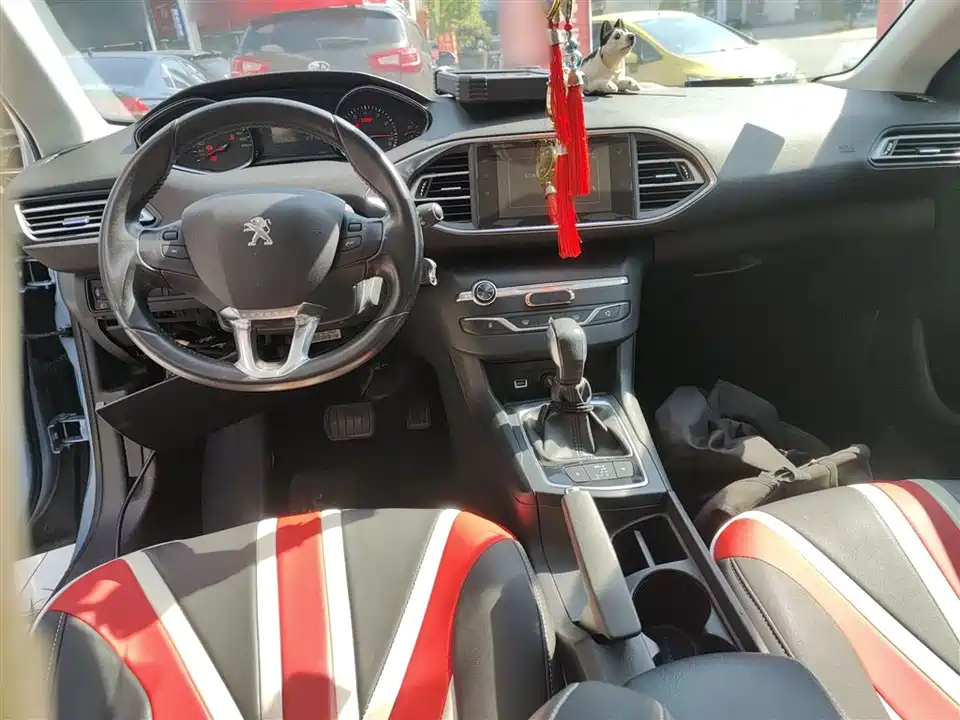 Peugeot 308S
