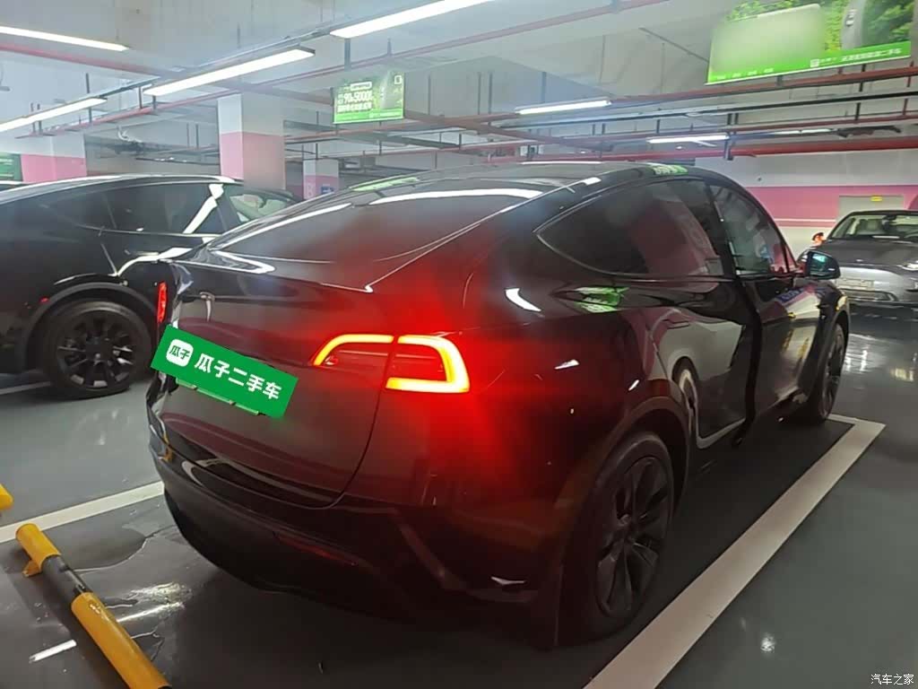 Tesla Model Y, 2023 все фото