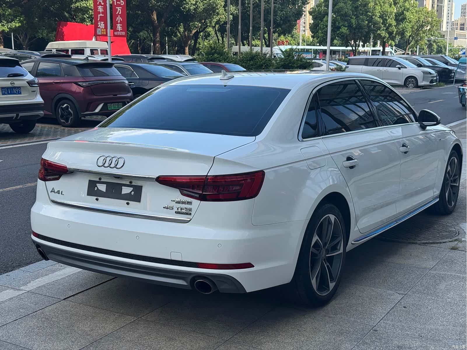 Audi A4L, 2017 6