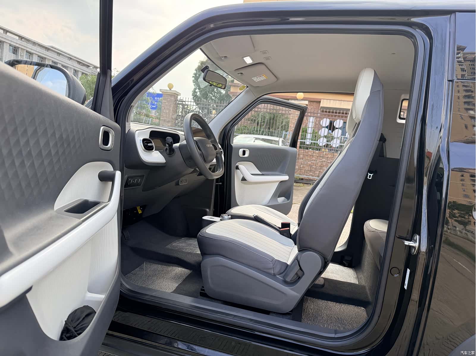 Geely Panda, 2025 17