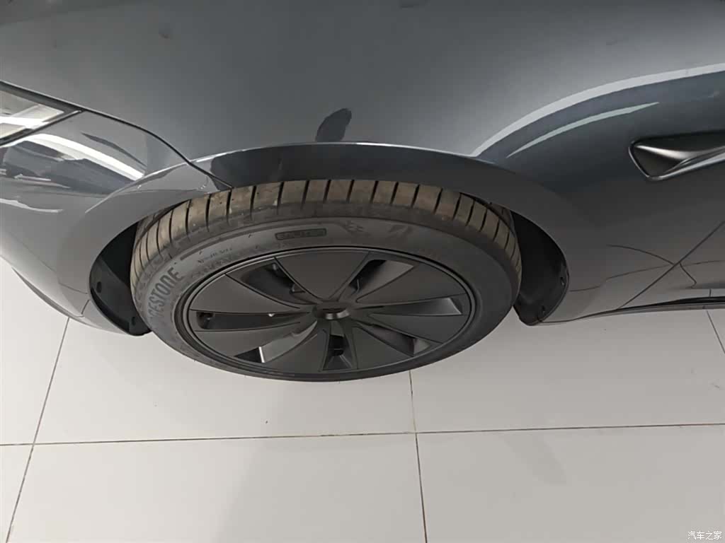 Tesla Model 3, 2026 23