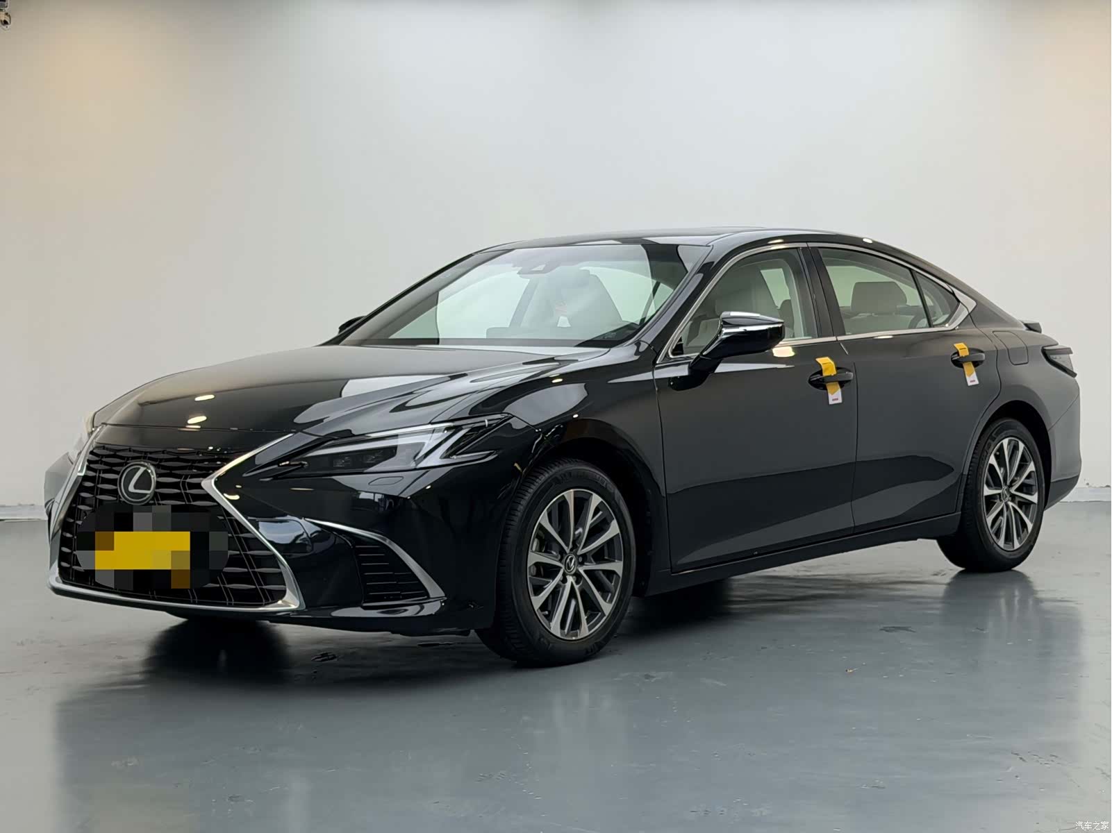 Lexus ES, 2026 1