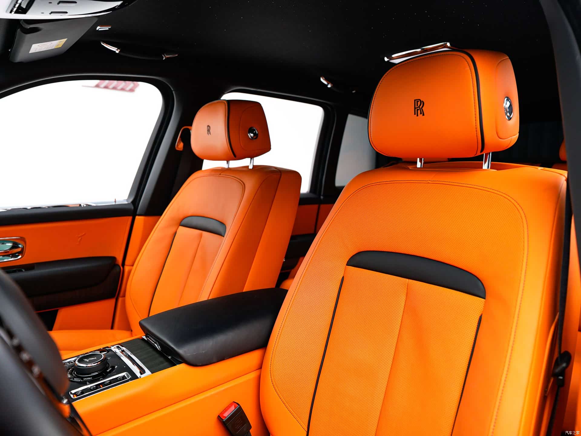 Rolls-Royce Cullinan, 2022 6