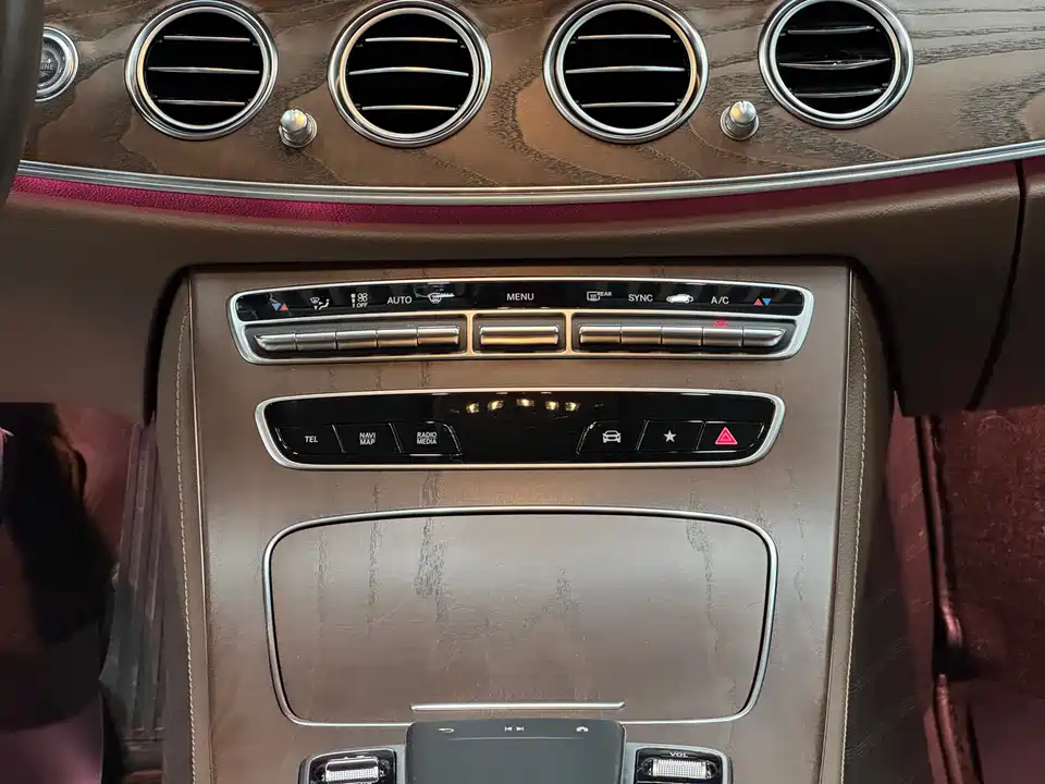 Mercedes-Benz E-class Mercedes-Benz E-class