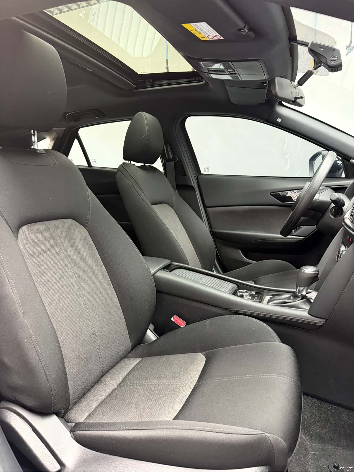 Mazda CX-4, 2022 11
