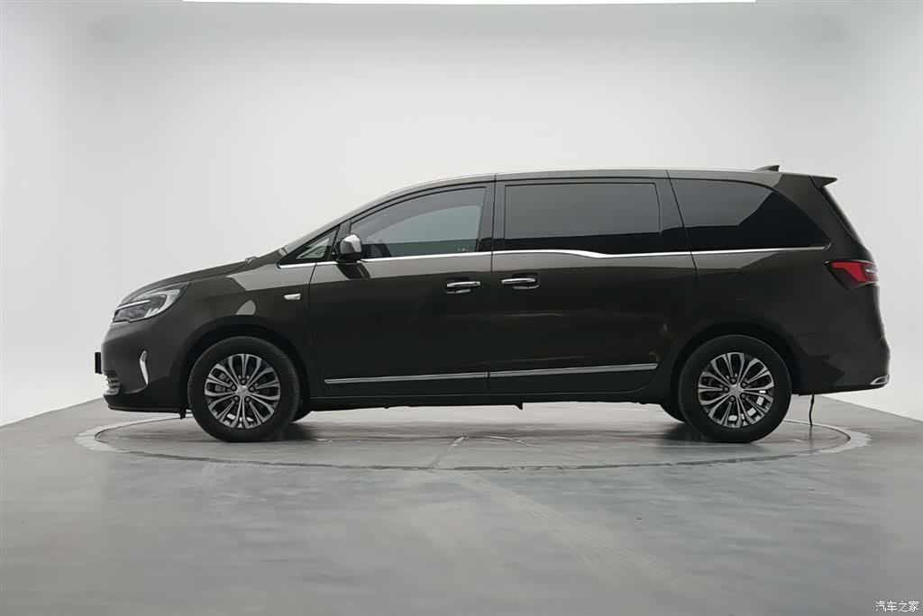 Buick GL8, 2022 6