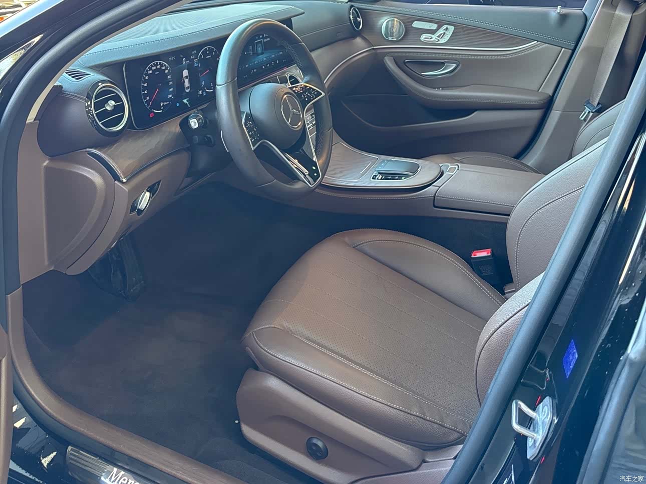 Mercedes-Benz E-Class, 2023 6