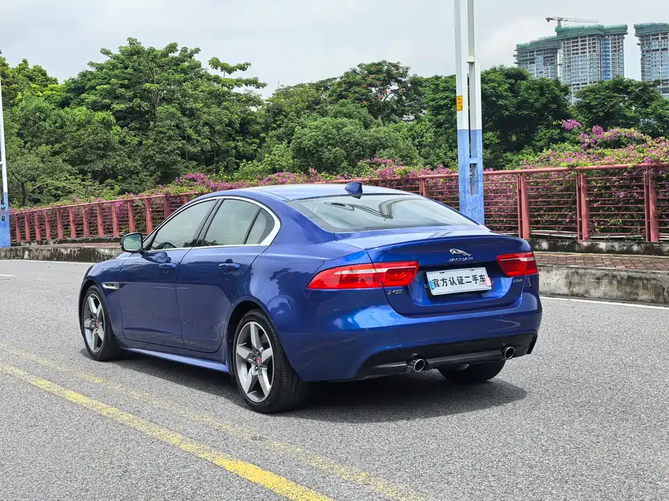 Jaguar XE