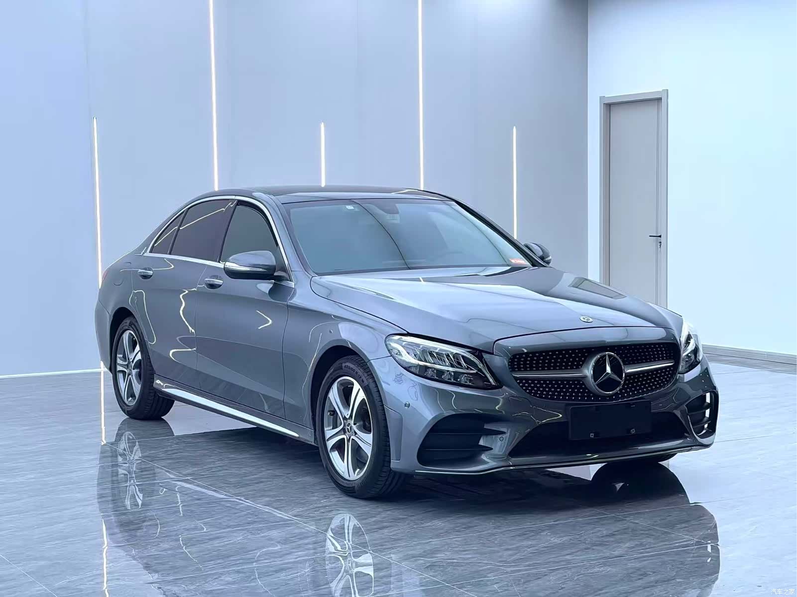 Mercedes-Benz C-Class, 2019 3