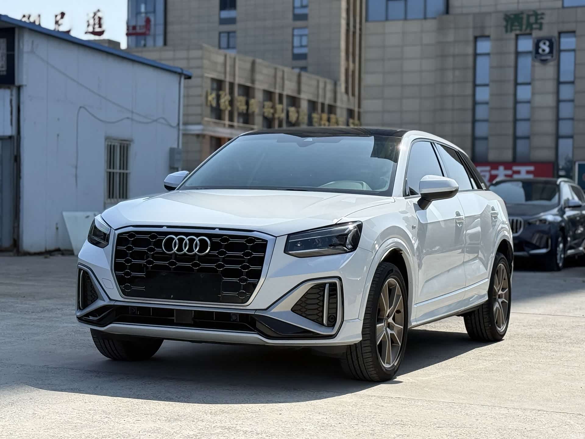 Audi Q2L, 2022 1