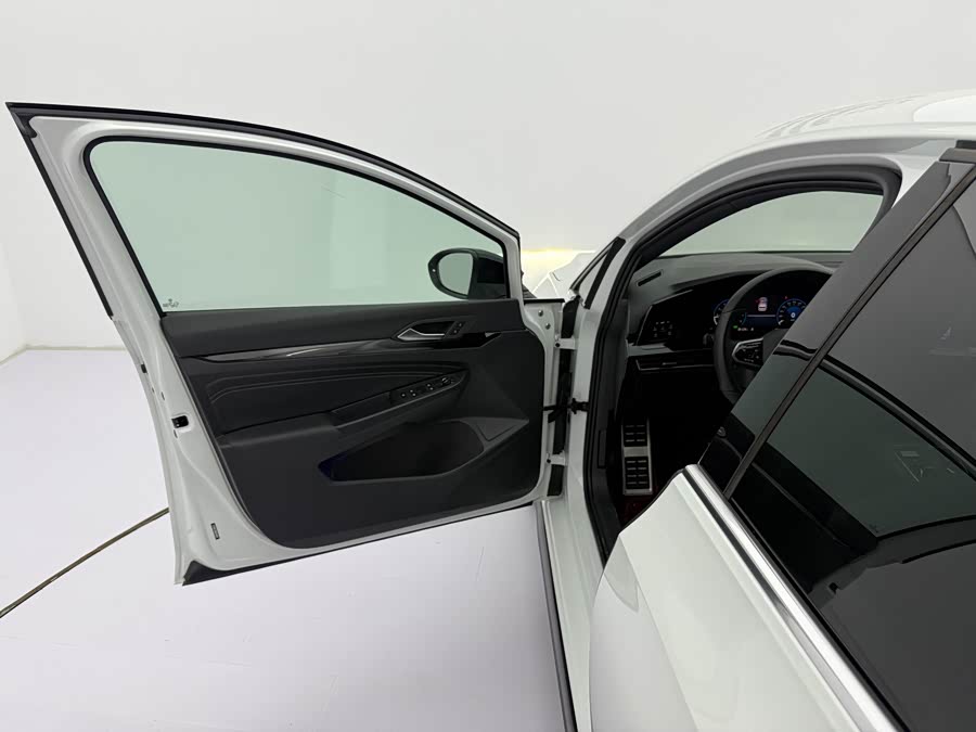 Volkswagen Golf 2023, фото 21