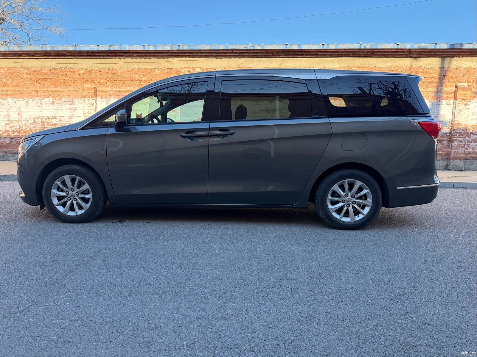 Buick GL8, 2018 7