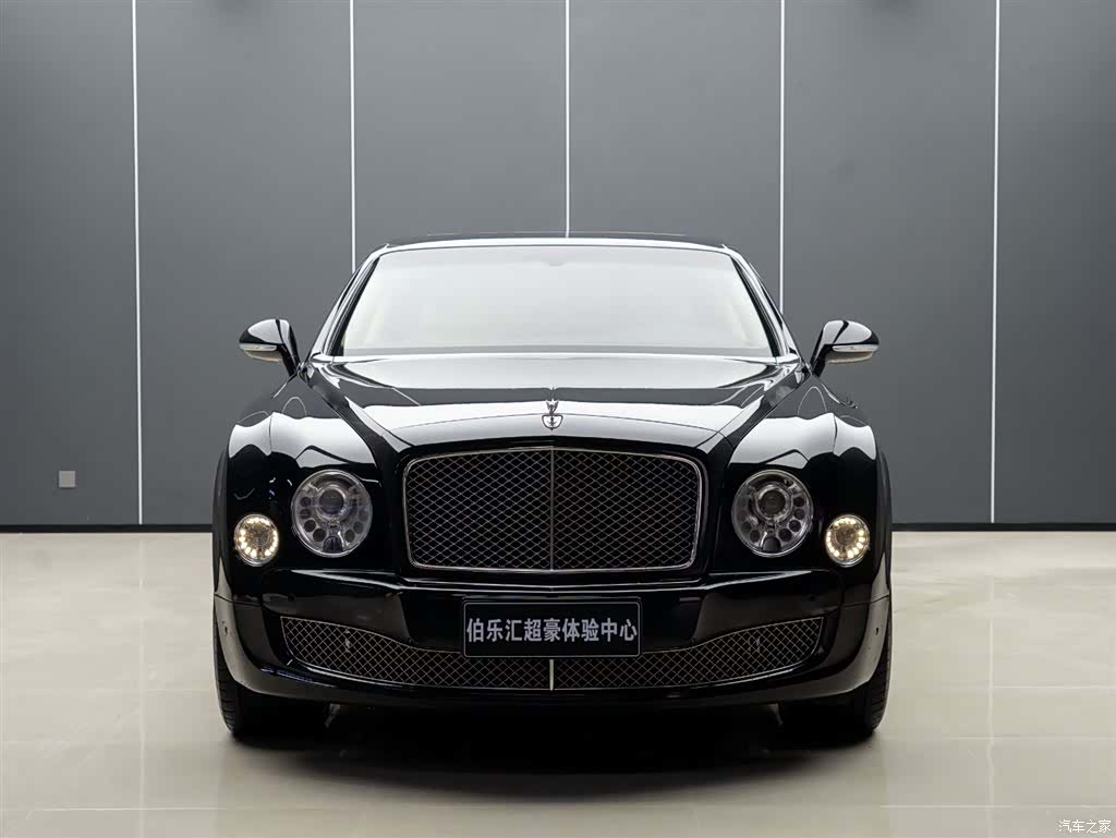 Bentley Mulsanne, 2016 3
