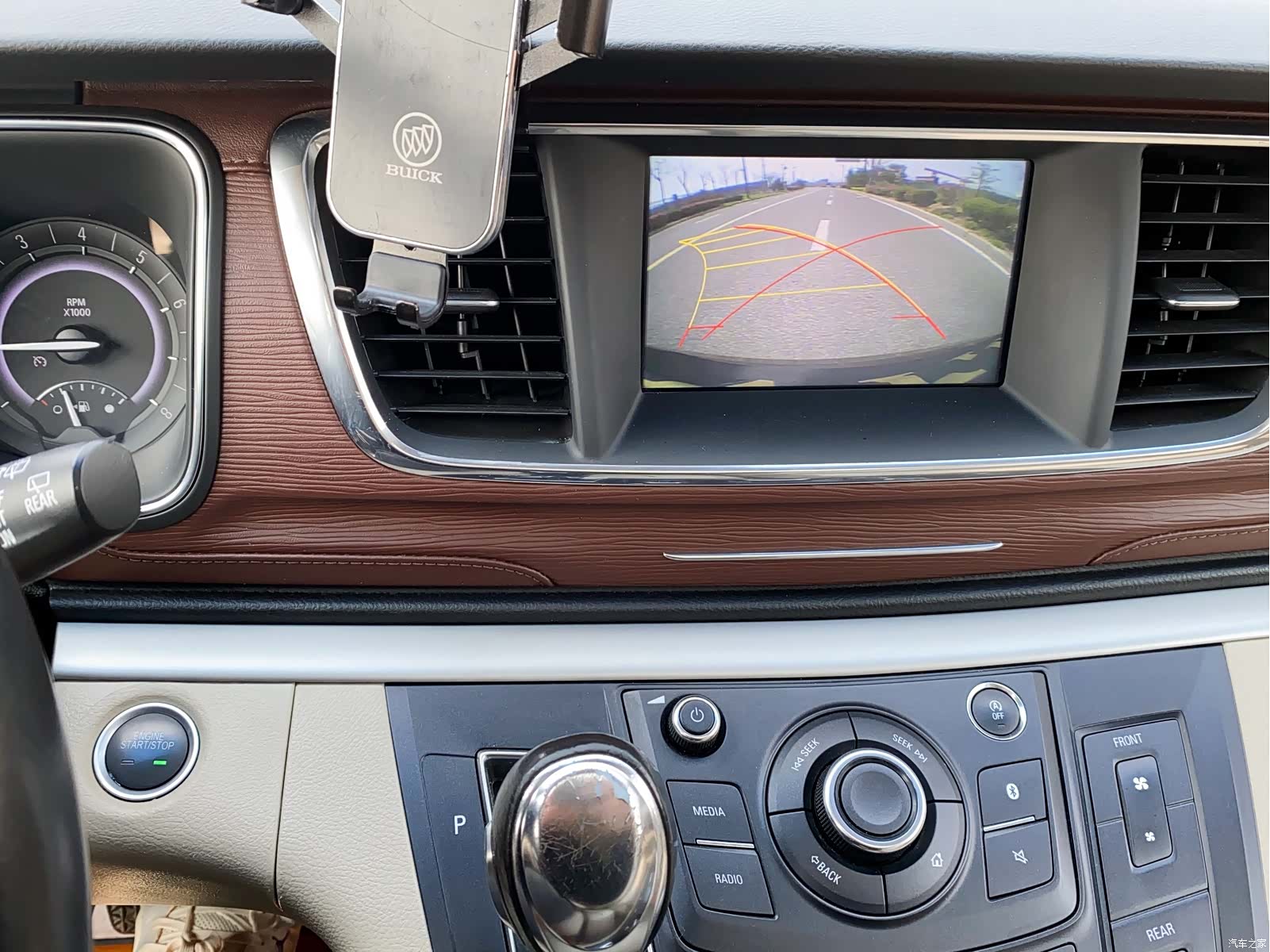 Buick GL8, 2019 13