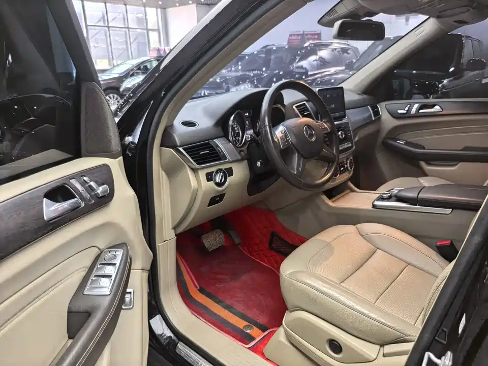 Mercedes-Benz M class