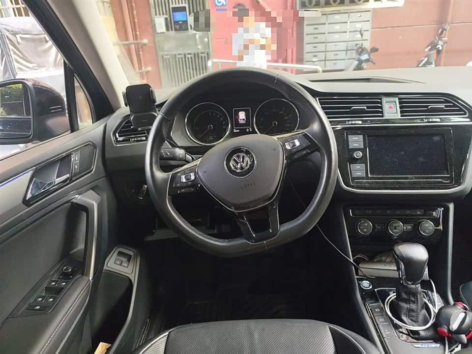 Volkswagen Tiguan L